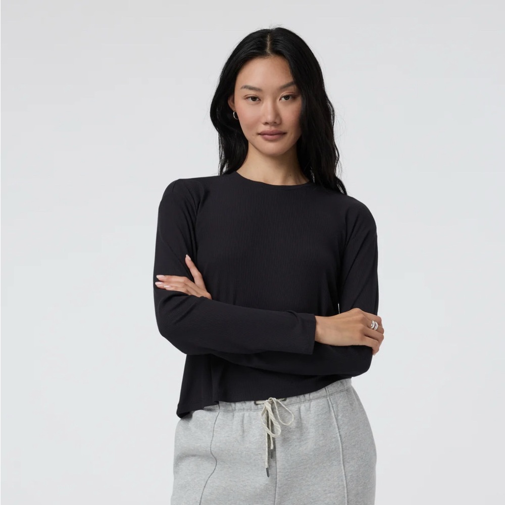 Vuori NEW Long Sleeve Cove Relaxed Tee M